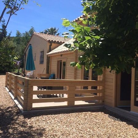 Gite Le Chalet Des Milles Et Un Chemins Castelnou Exterior foto