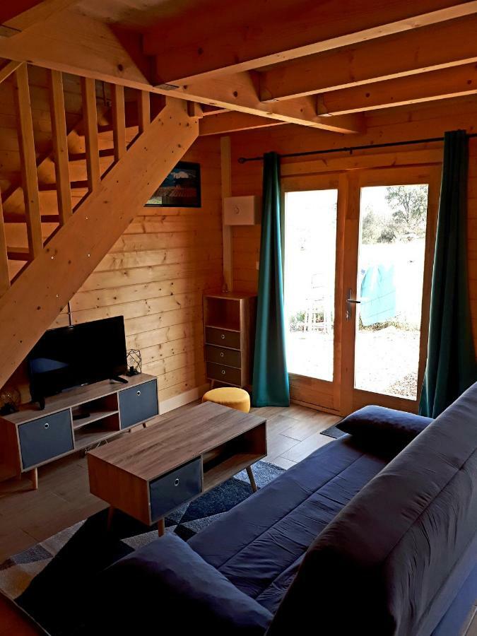 Gite Le Chalet Des Milles Et Un Chemins Castelnou Exterior foto