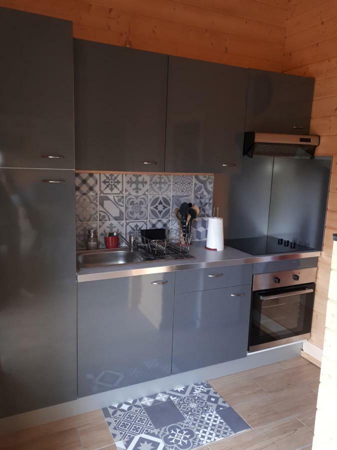 Gite Le Chalet Des Milles Et Un Chemins Castelnou Exterior foto
